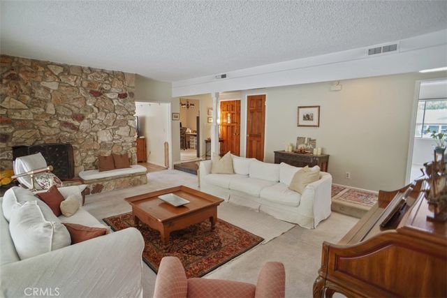 615 Camino Verde, Thousand Oaks, CA 91360