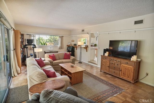 615 Camino Verde, Thousand Oaks, CA 91360