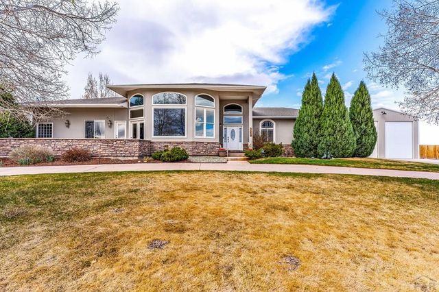 1099 W Shenandoah Dr, Pueblo West, CO 81007