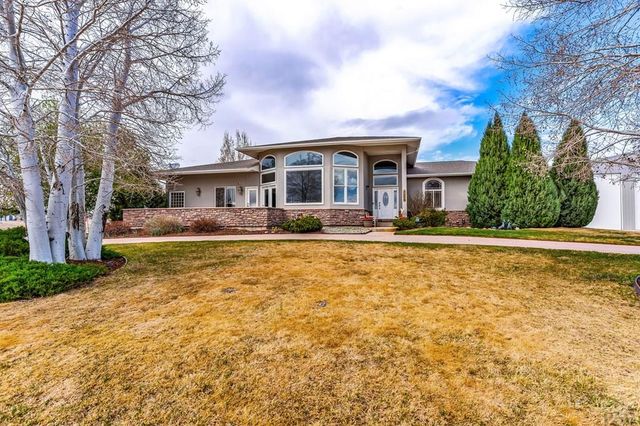 1099 W Shenandoah Dr, Pueblo West, CO 81007