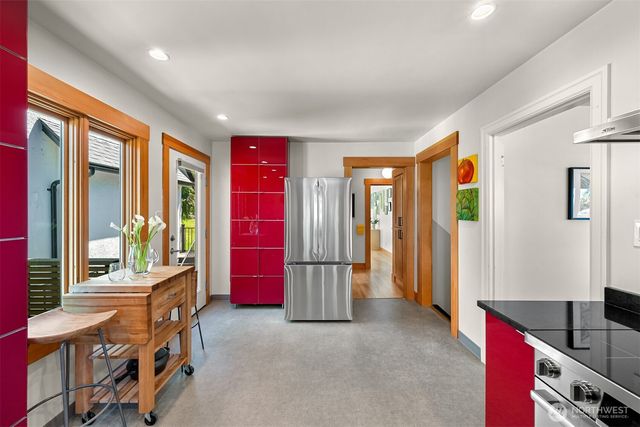 221 N Garden, Bellingham, WA 98225