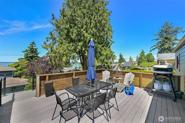 221 N Garden, Bellingham, WA 98225