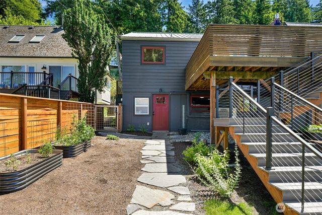 221 N Garden, Bellingham, WA 98225