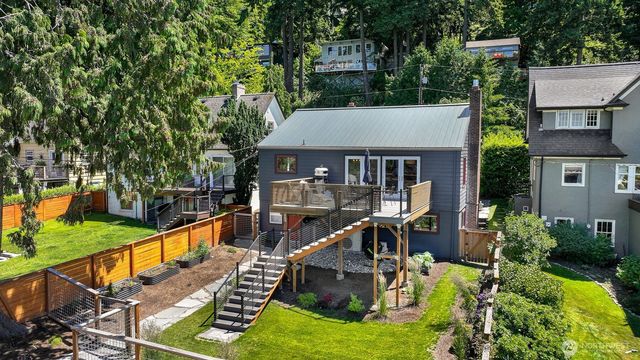 221 N Garden, Bellingham, WA 98225
