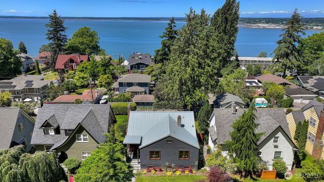 221 N Garden, Bellingham, WA 98225