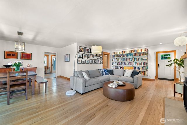 221 N Garden, Bellingham, WA 98225