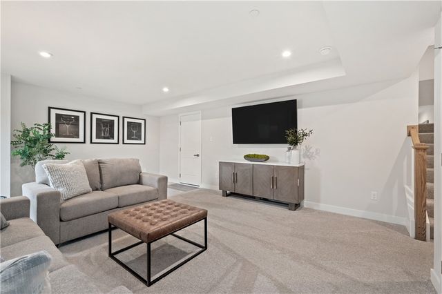 128 Ironwood Street, Zelienople Boro, PA 16063