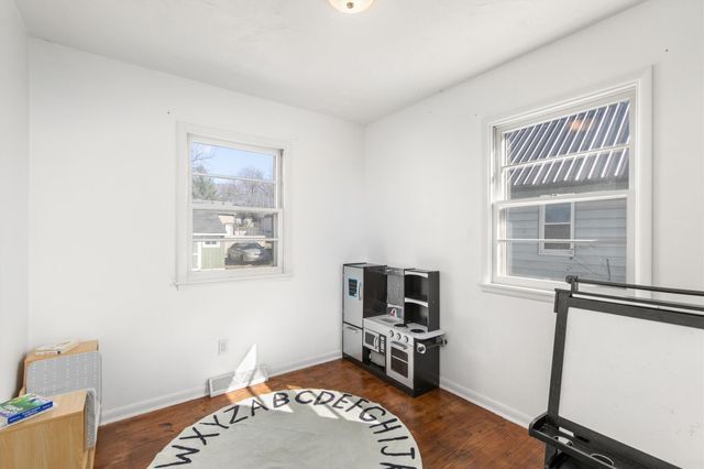 3837 16th Street, Des Moines, IA 50313