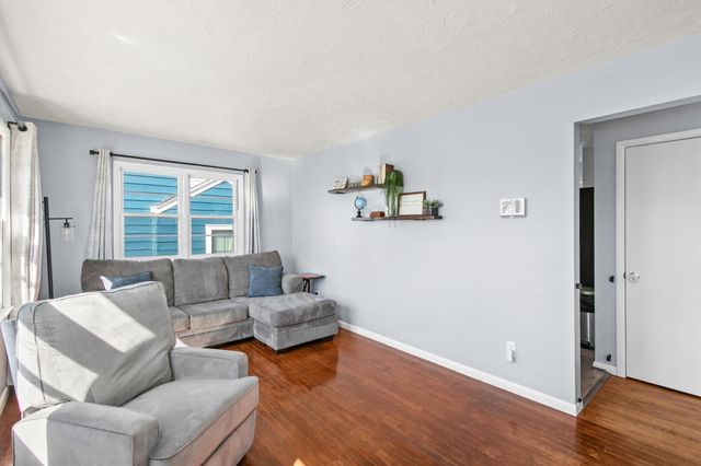 3837 16th Street, Des Moines, IA 50313