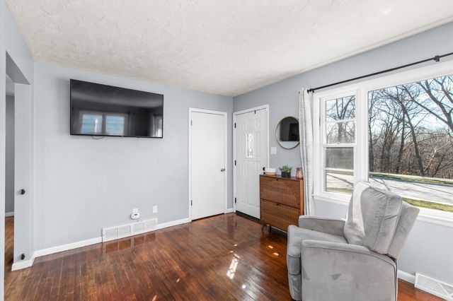 3837 16th Street, Des Moines, IA 50313