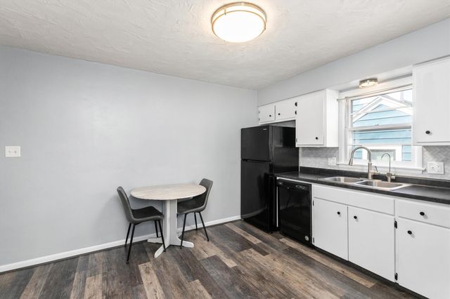 3837 16th Street, Des Moines, IA 50313