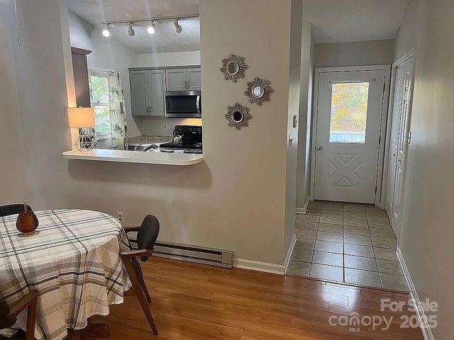 127 Riverview Drive, Asheville, NC 28806