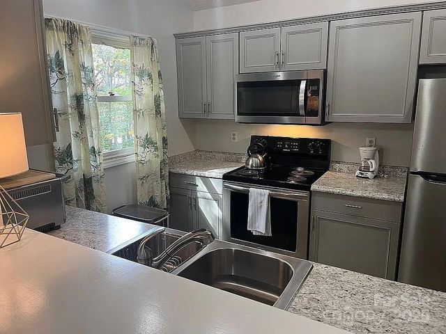 127 Riverview Drive, Asheville, NC 28806