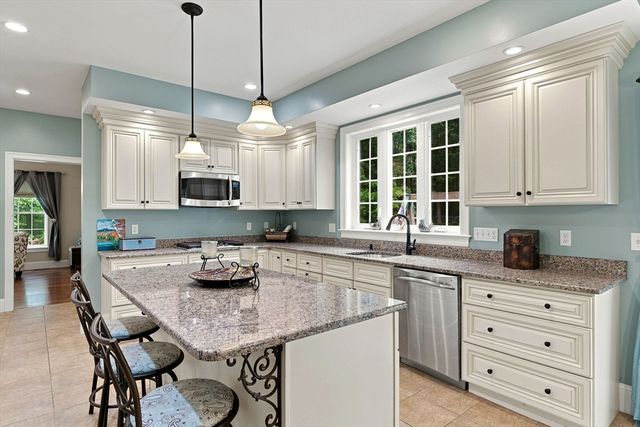 184 Abbot Street, Andover, MA 01810