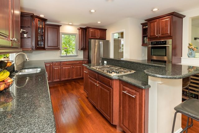 487 Pine St, Weymouth, MA 02190
