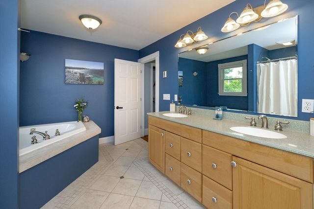 487 Pine St, Weymouth, MA 02190