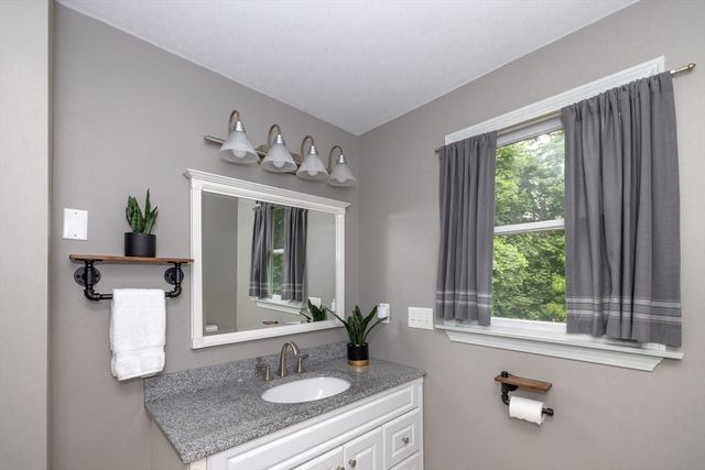 487 Pine St, Weymouth, MA 02190