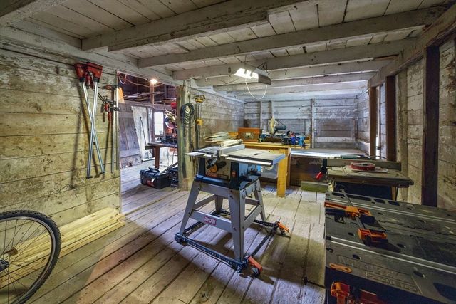 487 Pine St, Weymouth, MA 02190