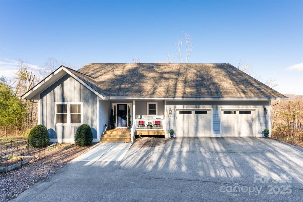 307 Kristy Cabe Drive, Fletcher, NC 28732