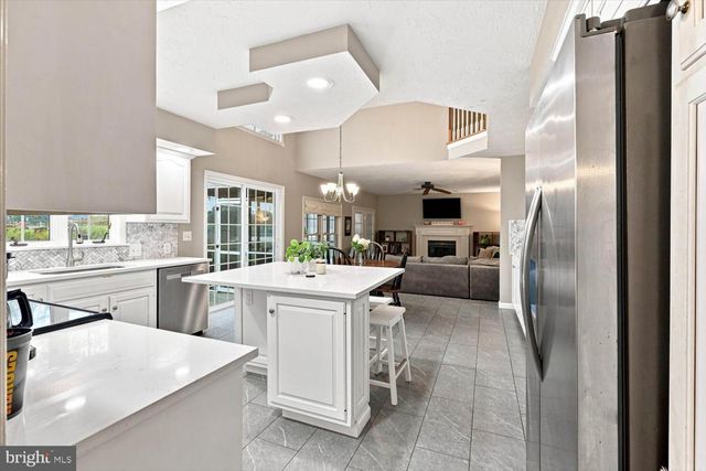 140 OLDE FIELD DR, Lititz, PA 17543