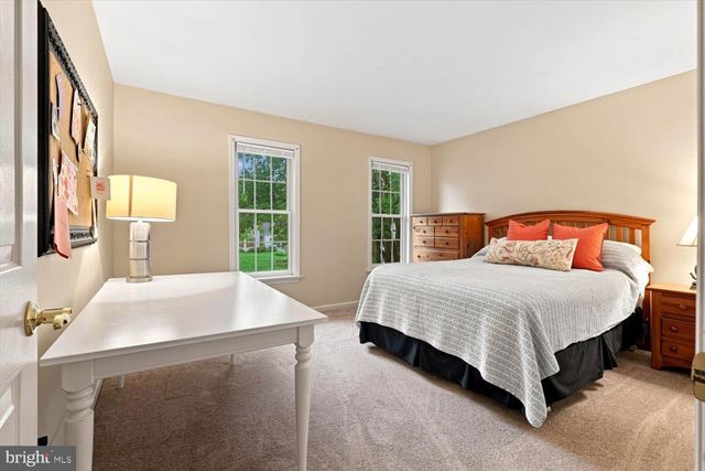 140 OLDE FIELD DR, Lititz, PA 17543