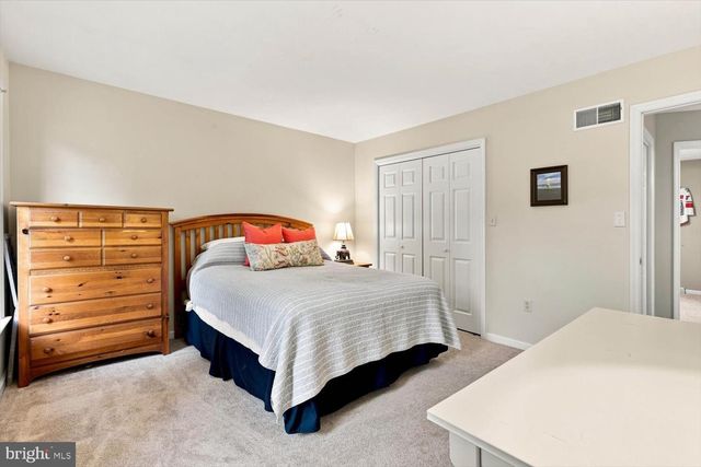140 OLDE FIELD DR, Lititz, PA 17543