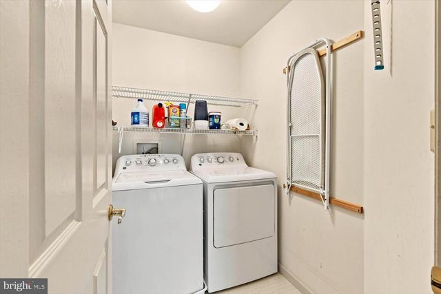 140 OLDE FIELD DR, Lititz, PA 17543