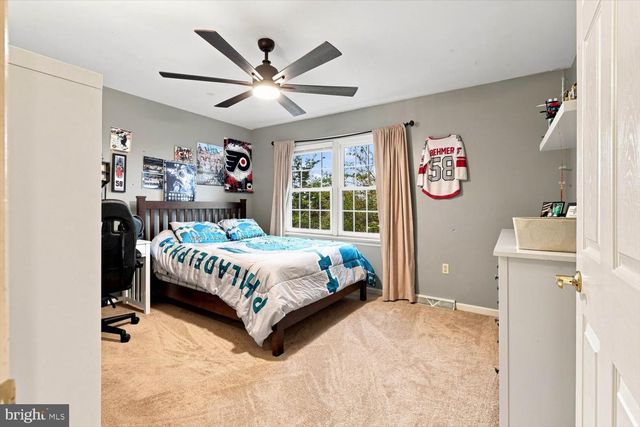 140 OLDE FIELD DR, Lititz, PA 17543