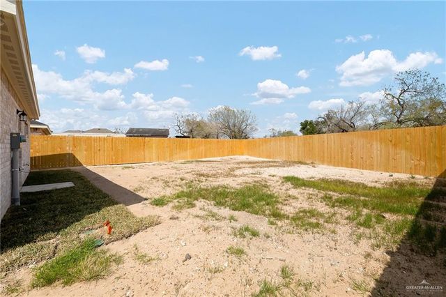 302 Kika De La Garza Boulevard, La Joya, TX 78560