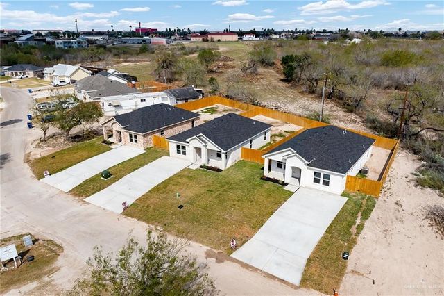 302 Kika De La Garza Boulevard, La Joya, TX 78560