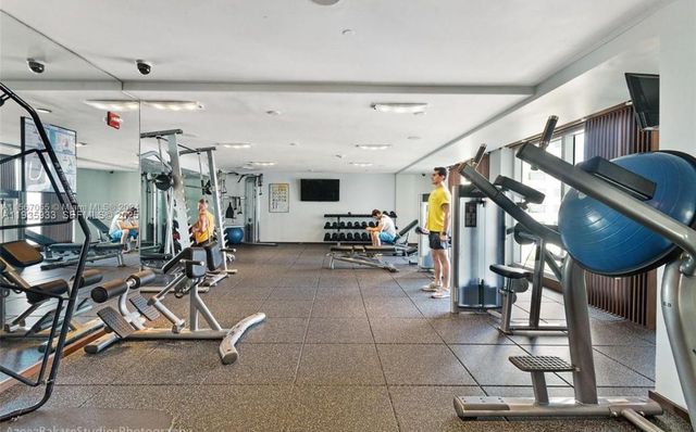 335 S Biscayne Blvd 2703, Miami, FL 33131