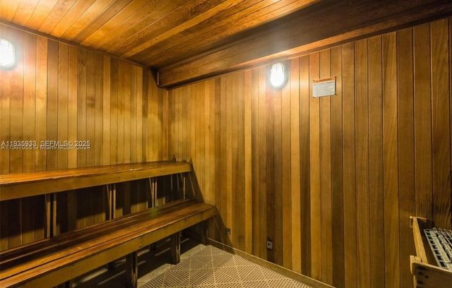 335 S Biscayne Blvd 2703, Miami, FL 33131