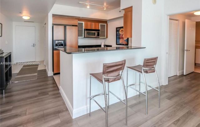 335 S Biscayne Blvd 2703, Miami, FL 33131