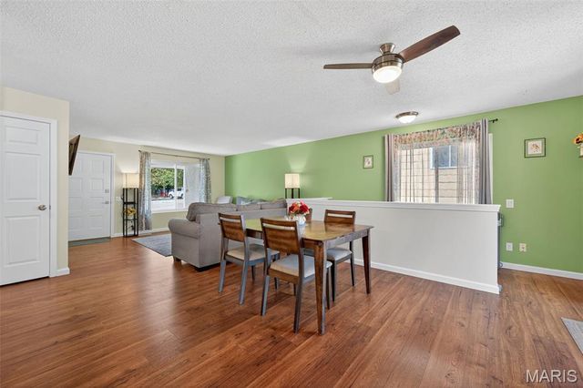 2558 Pheasant Run Drive, Maryland Heights, MO 63043