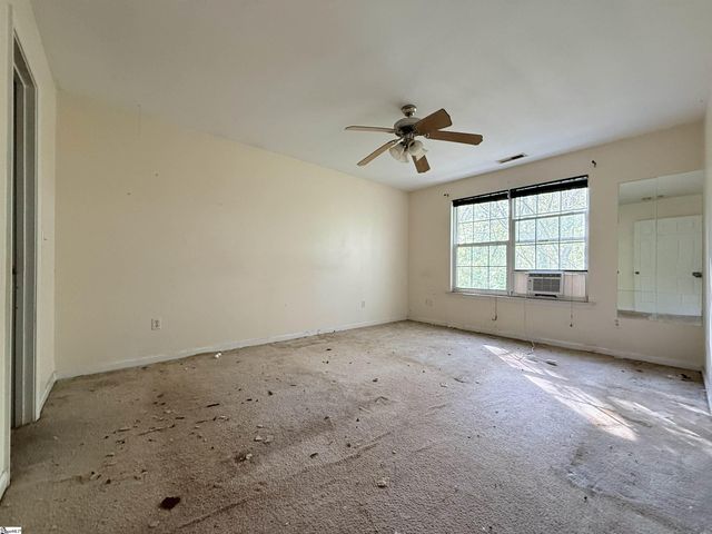 88 Birdsong Lane, Taylors, SC 29687