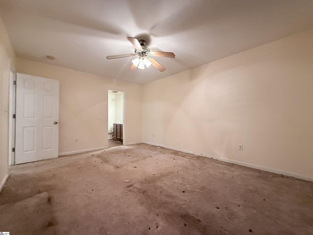 88 Birdsong Lane, Taylors, SC 29687