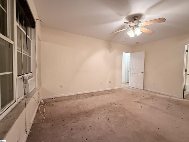 88 Birdsong Lane, Taylors, SC 29687