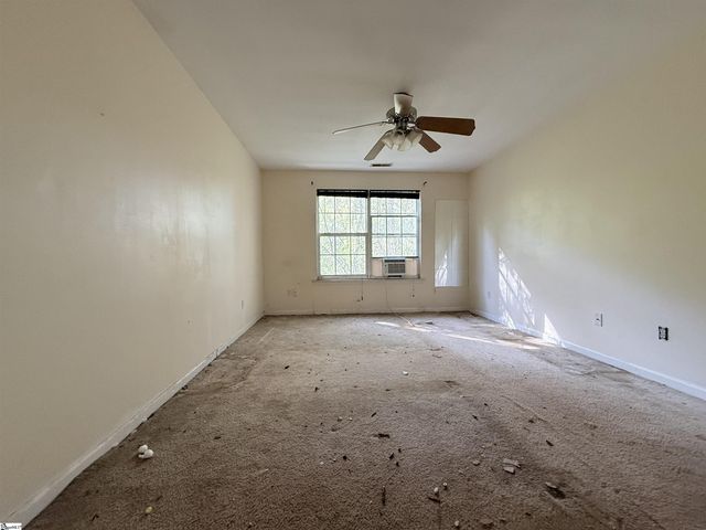88 Birdsong Lane, Taylors, SC 29687