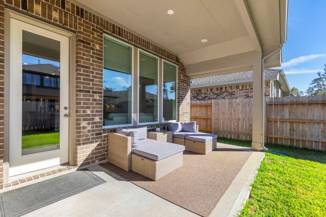 444 Texoma Plains Drive, Conroe, TX 77304