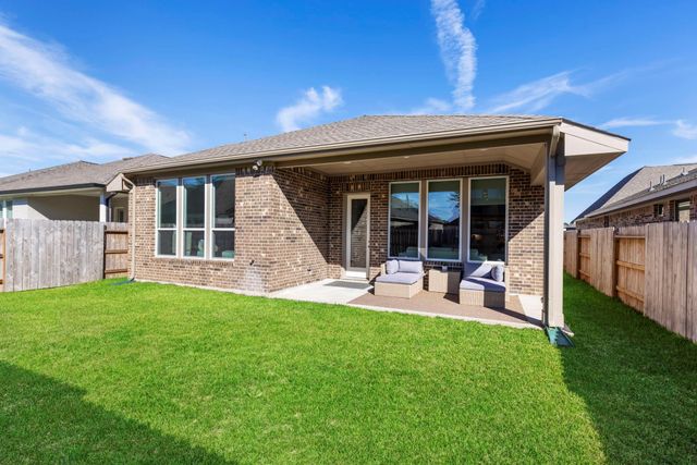 444 Texoma Plains Drive, Conroe, TX 77304
