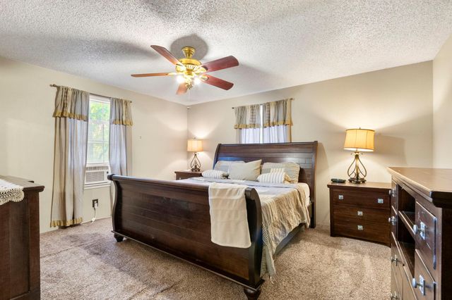 25139 Weeren Road, Montgomery, TX 77316