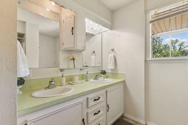 25139 Weeren Road, Montgomery, TX 77316