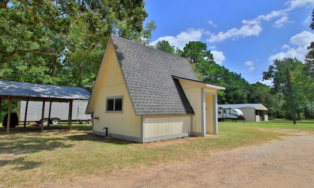25139 Weeren Road, Montgomery, TX 77316