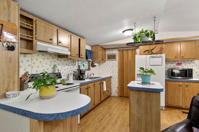25139 Weeren Road, Montgomery, TX 77316
