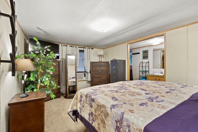 25139 Weeren Road, Montgomery, TX 77316