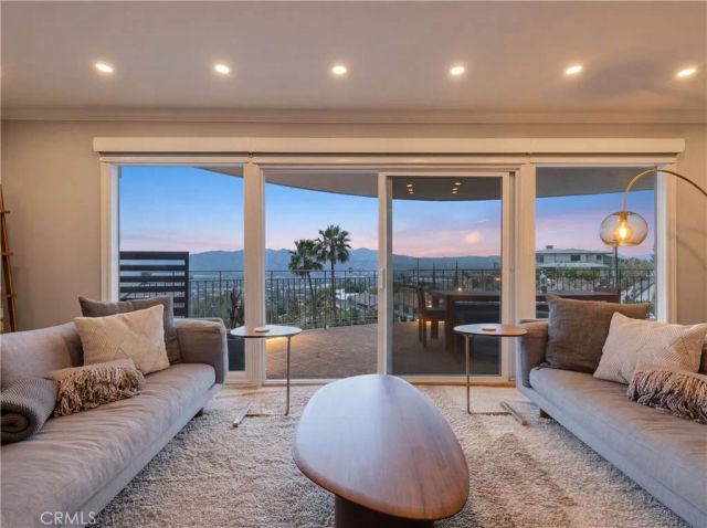 260 Kempton, Glendale, CA 91202