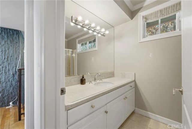260 Kempton, Glendale, CA 91202