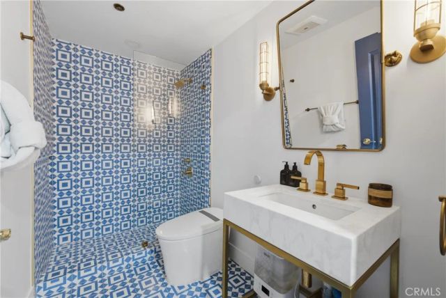 260 Kempton, Glendale, CA 91202