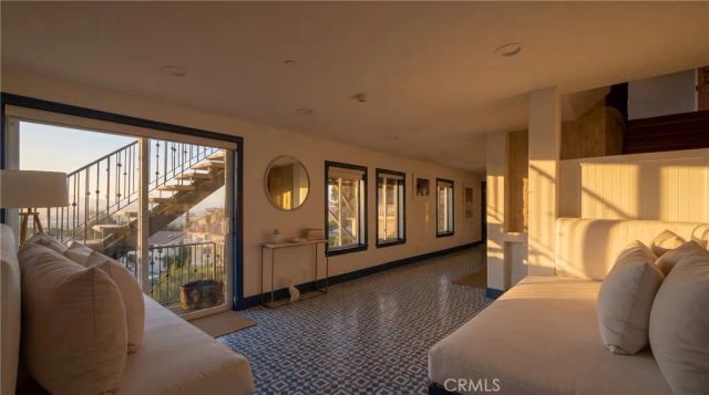 260 Kempton, Glendale, CA 91202