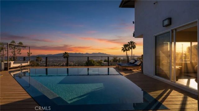 260 Kempton, Glendale, CA 91202